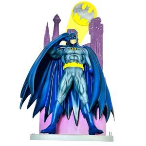 DC Comics Batman Wave 2 Series 2004 by Yamato Figure with Base Backdrop Display